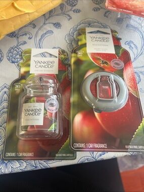 Yankee Candle Macintosh Car Air Freshener Duo - Red